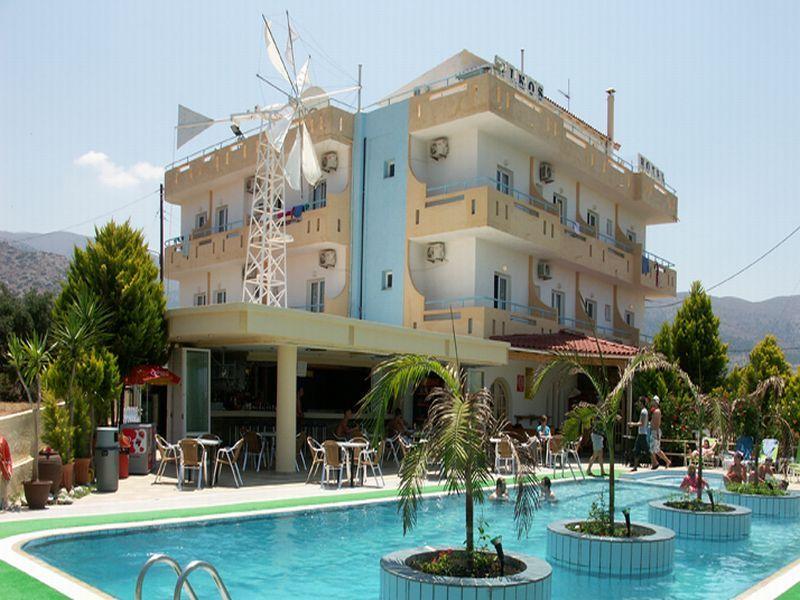 מאליה Nikos Hotel מראה חיצוני תמונה