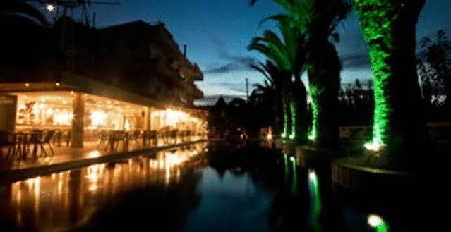 מאליה Nikos Hotel מראה חיצוני תמונה